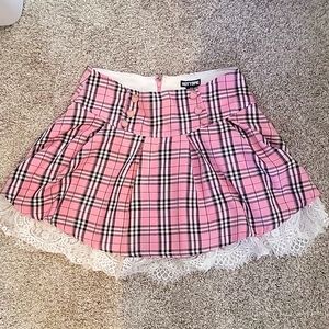Pleated plaid Hot Topic strawberry skirt
